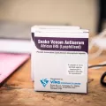 Ein Gegengift bei Schlangenbissen 
