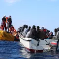 Rettung 30 Menschen Glasfaserboot
