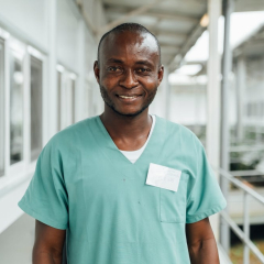 Charles Jormoh, Krankenpfleger in Kenema